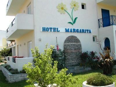 Margarita Beach Hotel Agia Marina  Exterior photo